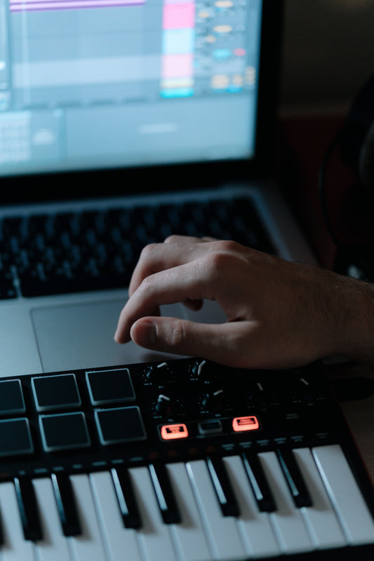 How to Pitch Your Music for Advertising